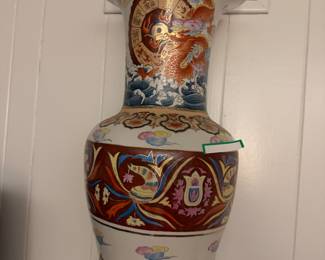 Pair of beautiful Chinese large vases