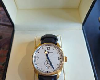 Vintage 18k gold Bell & Ross 123 with leather strap. 27.3mm with box and registration card