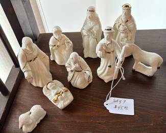 A very pretty white porcelain Nativity set. Buy it now $45