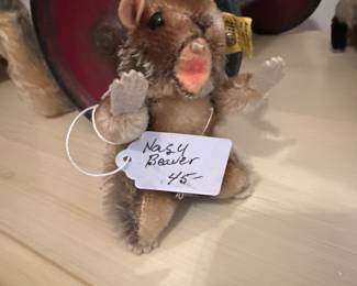 Vintage Steiff Nagy Beaver. Rare find. Buy it now. $45