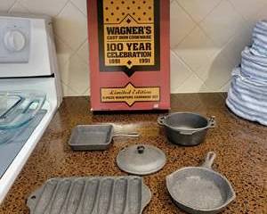 Wagner's Cast Iron Cookware 5-Piece Miniature Gray Speckled Set Limited Edition