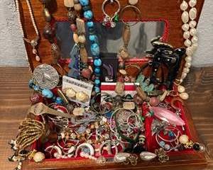 Assorted Fashion Costume Jewelry Lot, Mixed Beaded Necklaces, Earrings & Bracelets