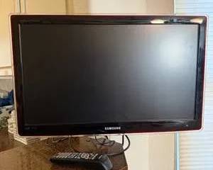 Samsung 23 Inch HDTV Monitor Black LED Display with Wall Mount Arm and Remote Control