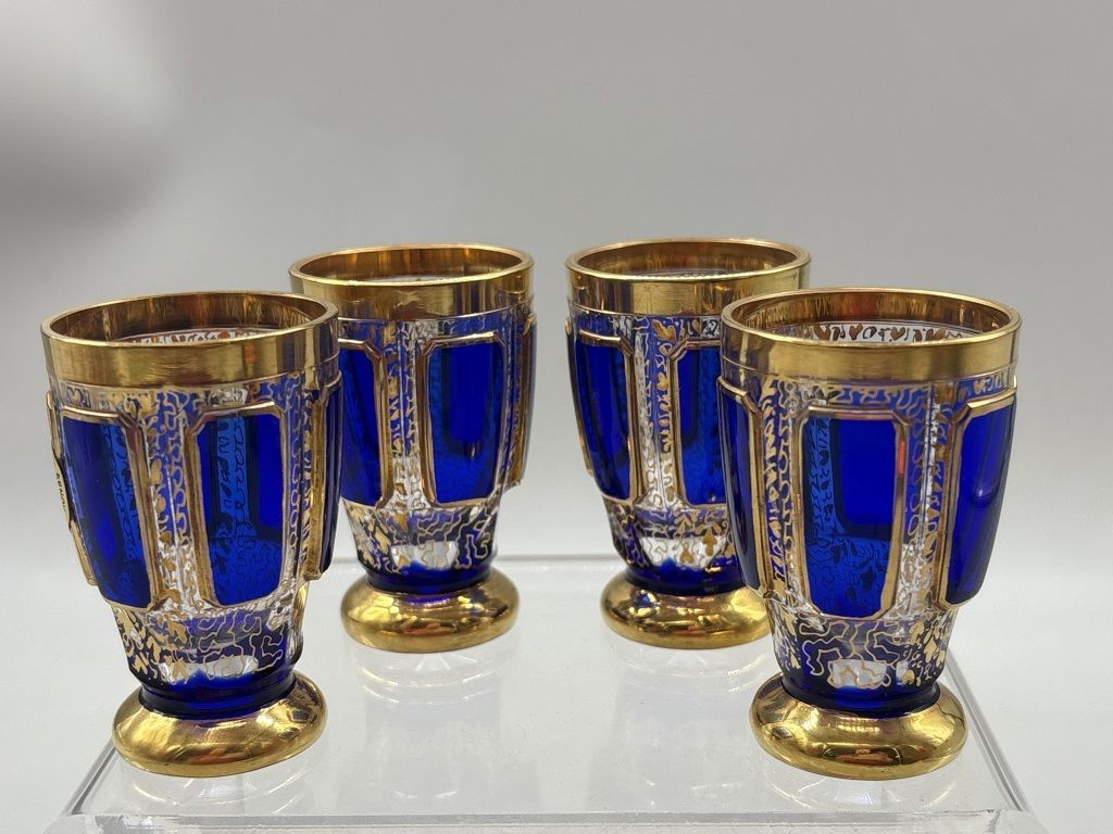 Red & Black Art Glass Purse w/ Multicolored Straps