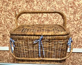 Picnic basket