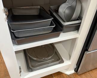 Baking pans