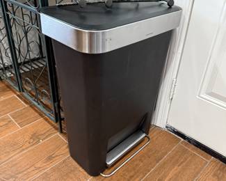 Simplehuman trash can
