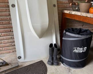 Hood, collapsible trash can
