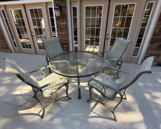 Luxury patio set