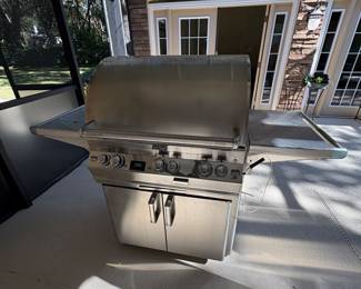 Stainless steel bbq grill