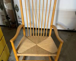 ROCKING CHAIR
