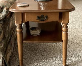 Kling Solid Maple Early American End Table