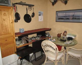 kitchen table and chairs