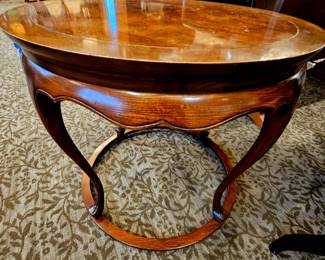 Beautiful mcm coffee or side table 