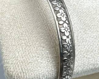 925 Silver Vtg. Embossed Floral Bangle Bracelet