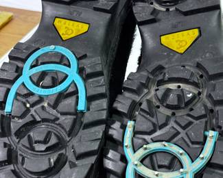 Alpi boots have winter traction, size womens 11.5 mens 10