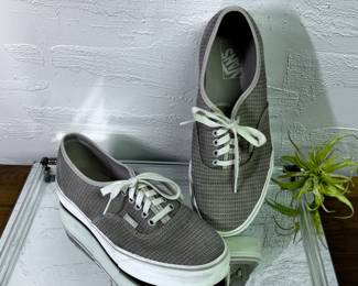Vans stylish size Women’s 10 shoes