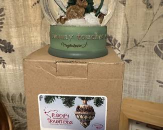 Jim Shore Rudolph Ornament, Marjolein Basin Snow Globe