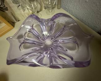 Tiffin Neodymium Alexandrite glass bowl- color shifting purple to blue