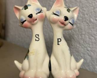 Kitty shakers