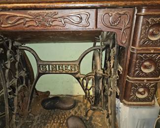 Early 1900 Singer Treadle Sewing machine
