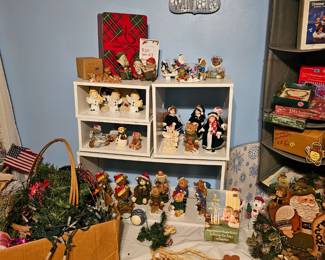 Christmas figurines - House of Lloyd, Christmas around the World