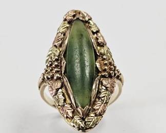 Vintage 10K Black Hills Gold Jade Ring