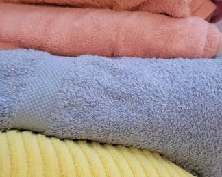 Nice linens, comforters, sheets and towels