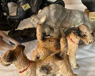 Pair of cast iron dogs