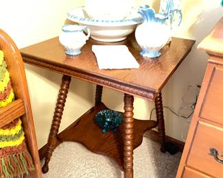 vintage lamp table