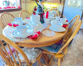 kitchen oak table w/6 chairs