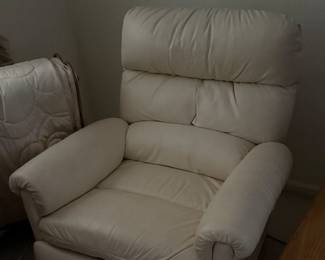 Lazy Boy leather recliners; 3 positions (2 available)