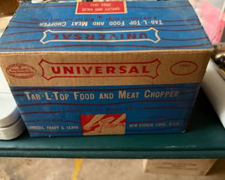 Vintage Universal Tab-L-Top Food & Meat Chopper in original box