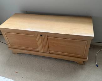 Lane cedar chest