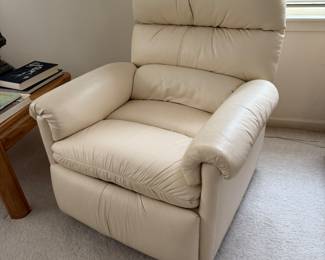 Lazy Boy leather recliners, 2 