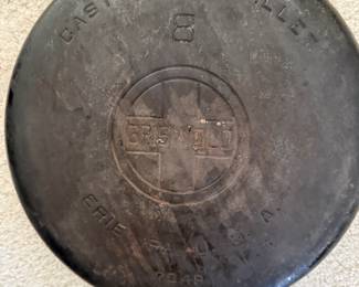 Griswold 8 cast iron skillet
