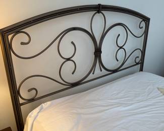 Full size headboard & bed
