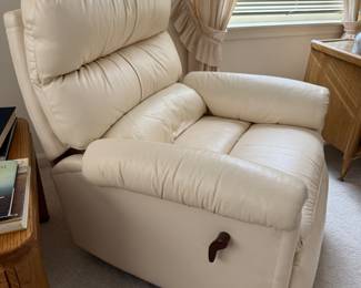 Lazy Boy leather recliners, 2