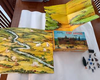 vintage For Apache playset (pieces) with 2 playsheets