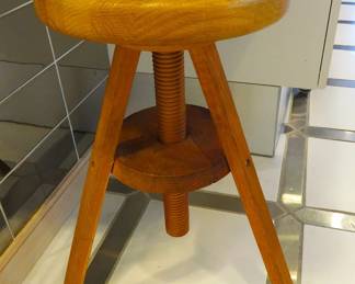 Drafting stool