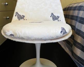 Saarinen Tulip chair