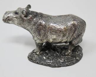 Country Artists silver plate hippo