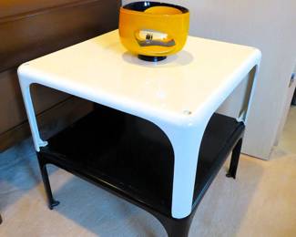 Demetrio 45 stacking tables by Vico Magistretti