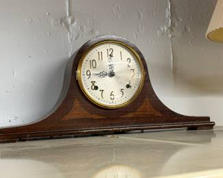 Sessions antique mantle clock (no key)
