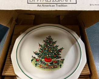 Christmas Heritage by Pfaltzgraff plates