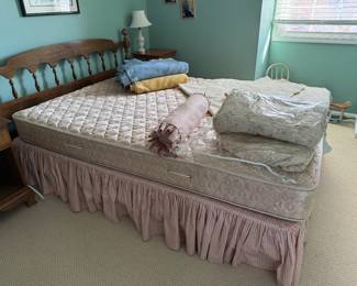 full size bed & headboard