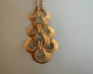 vintage Crown Trifari necklace