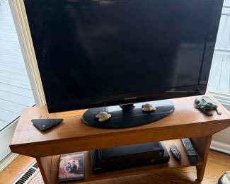 bench; flat screen TV
