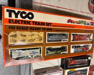 TYCO HO Scale Electric Train Set No. 7319