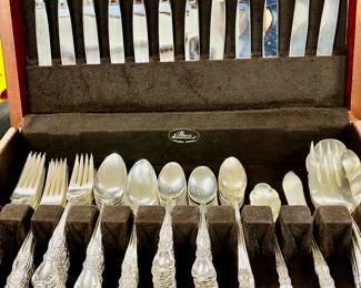 114 Piece Rogers Brothers Heritage Pattern